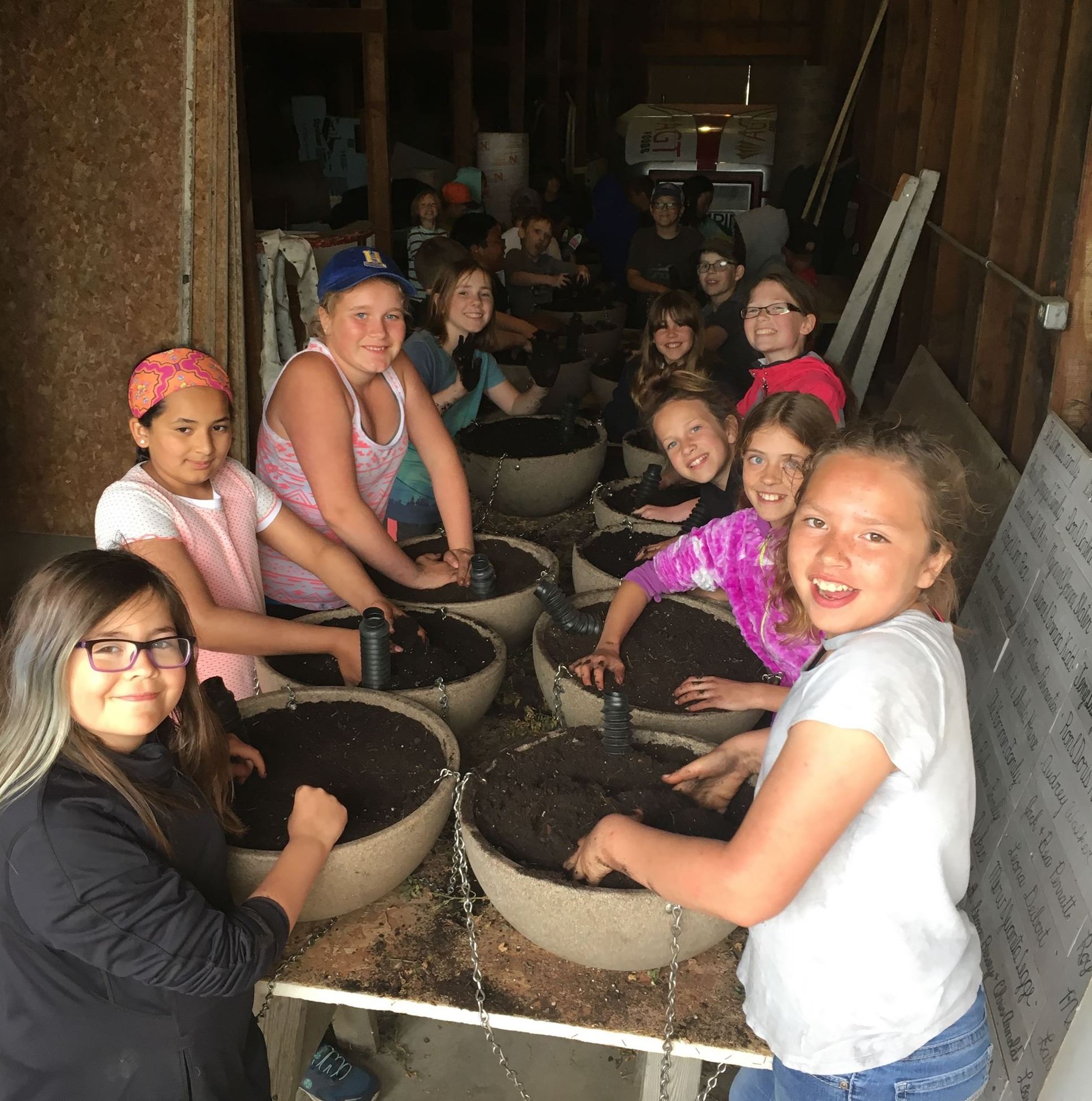 Image of WAS students planting