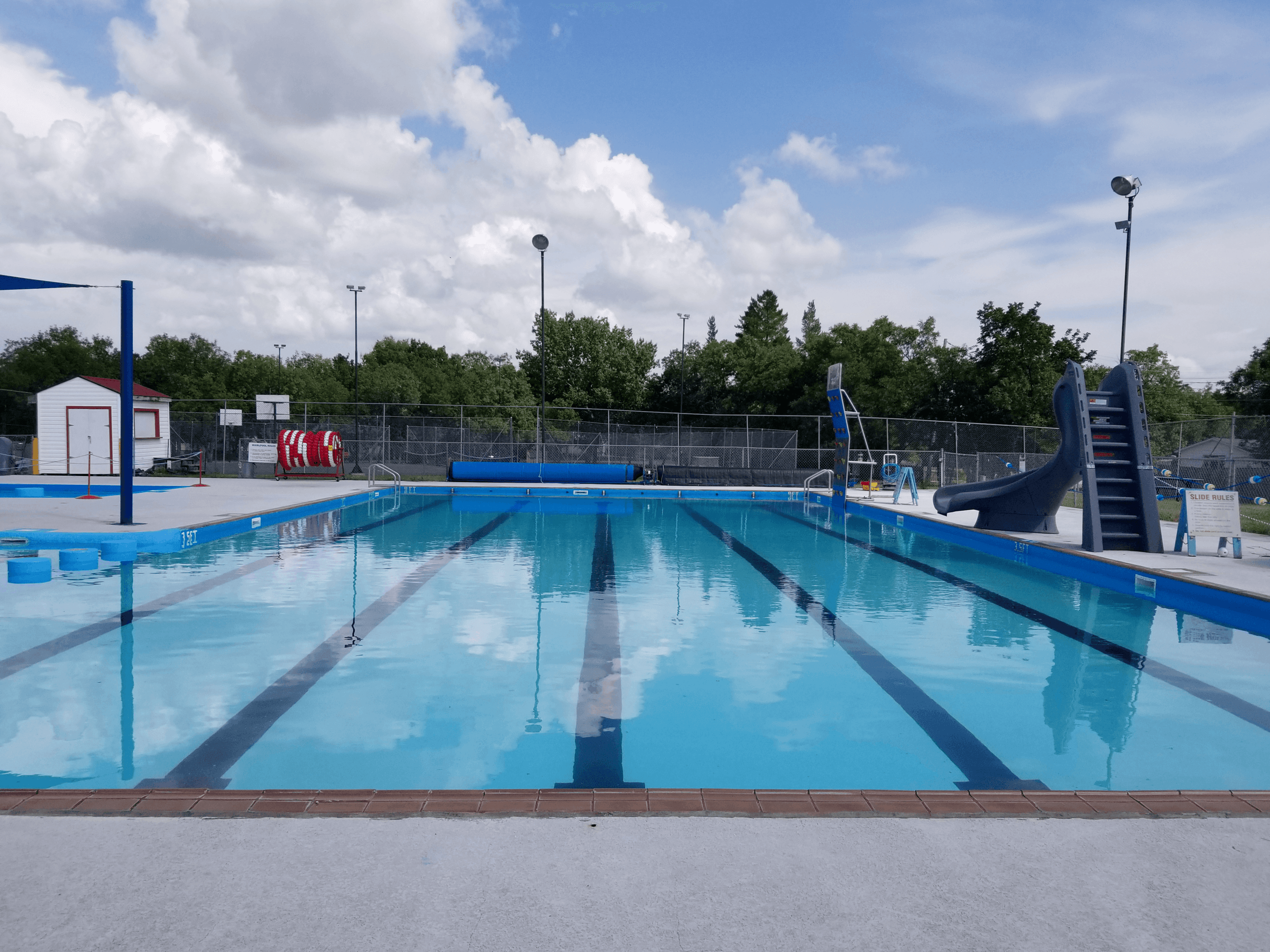 Image of the swimming pool